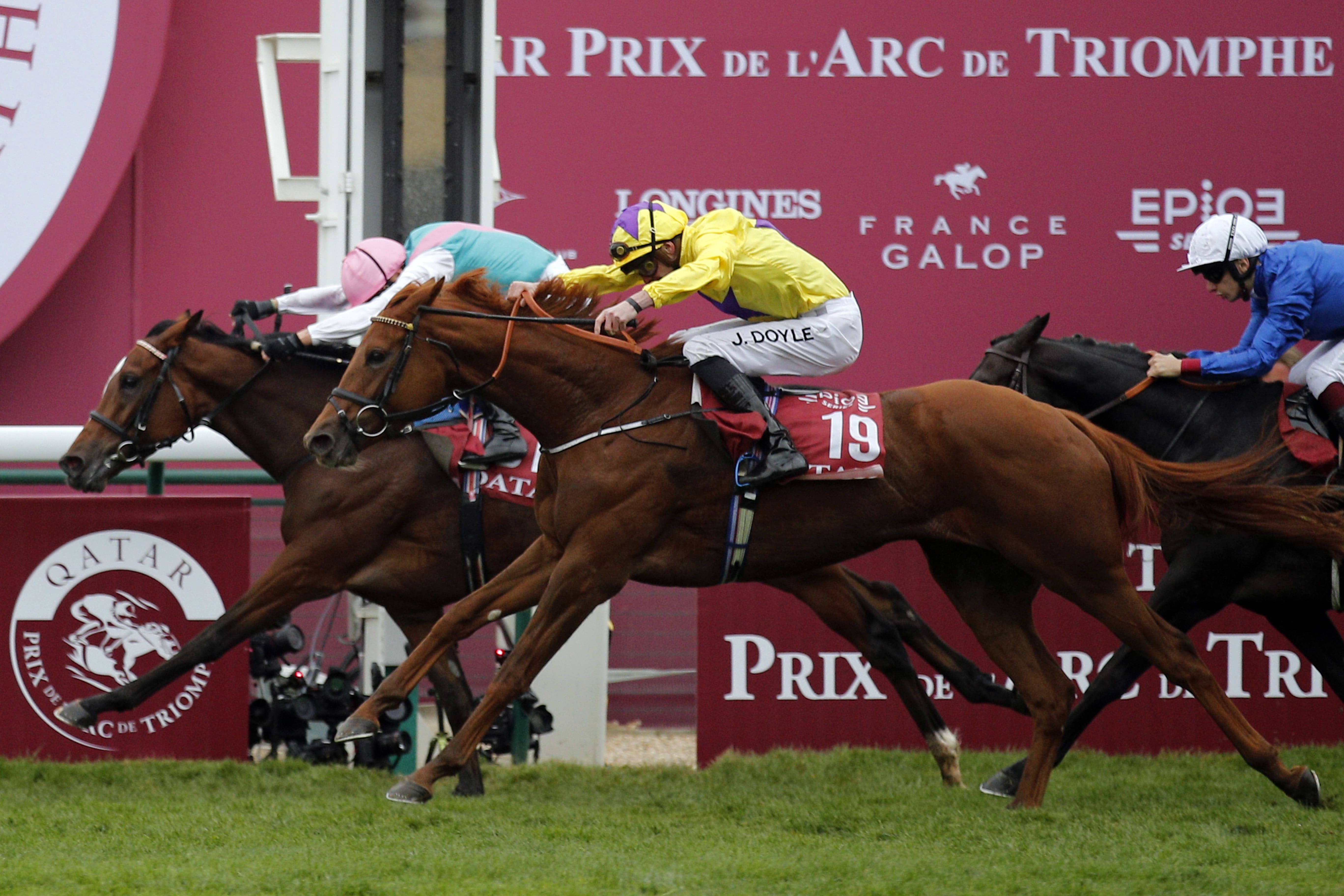 longchamp arc de triomphe