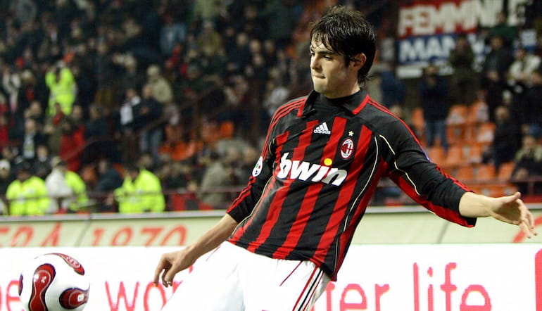 Kaka vs Neymar - AC Milan legend