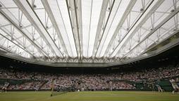 How many tennis courts are there at Wimbledon?