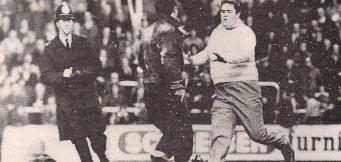 Hero QPR fan at dog show