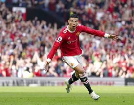 How many goals has Ronaldo scored in career