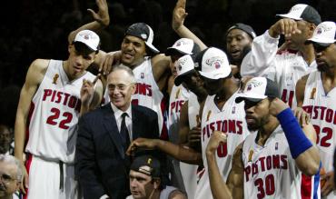 Pistons beat LA Lakers 2004 NBA Playoffs