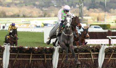 Lossiemouth is favourite for the 2025 Mares Hurdle