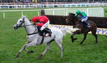 Turners Novices Chase Trends