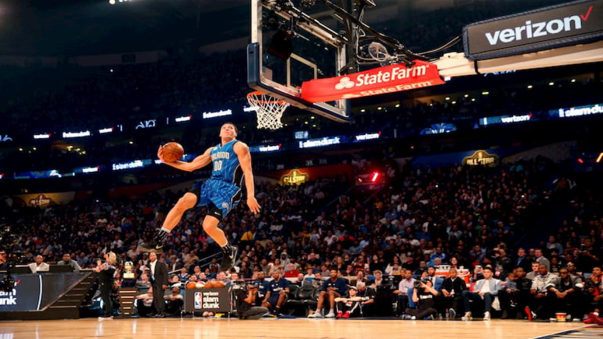 Every Vince Carter and Tracy McGrady tribute in NBA dunk contest